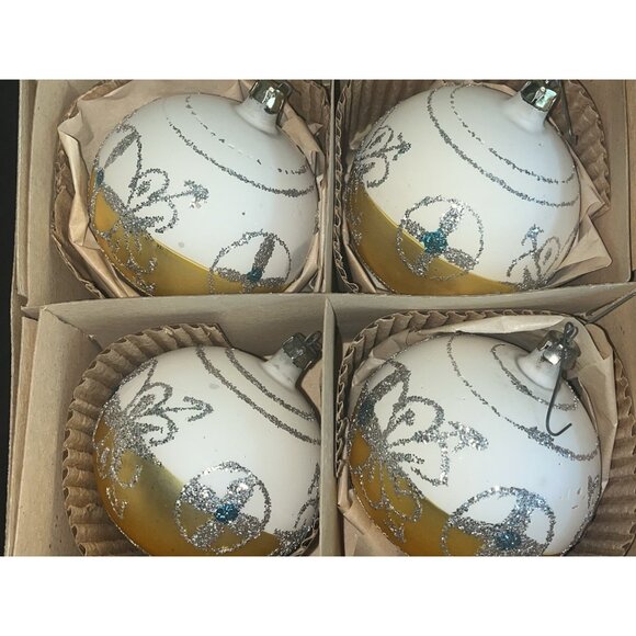 2 Boxes Christmas Ornaments 8 Bulbs Vintage Imperial Gold White POLAND - Picture 4 of 8